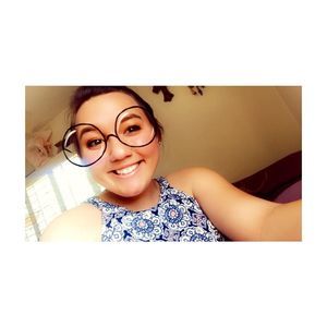 Meet your Posher, Avery